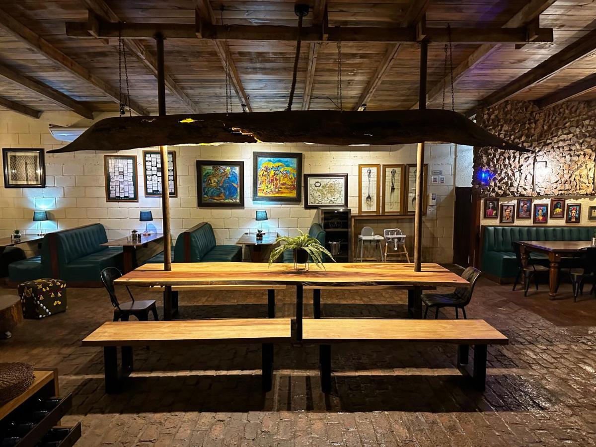 Bougainvilla Boutique Hotel & Restaurant Лубумбаши Екстериор снимка
