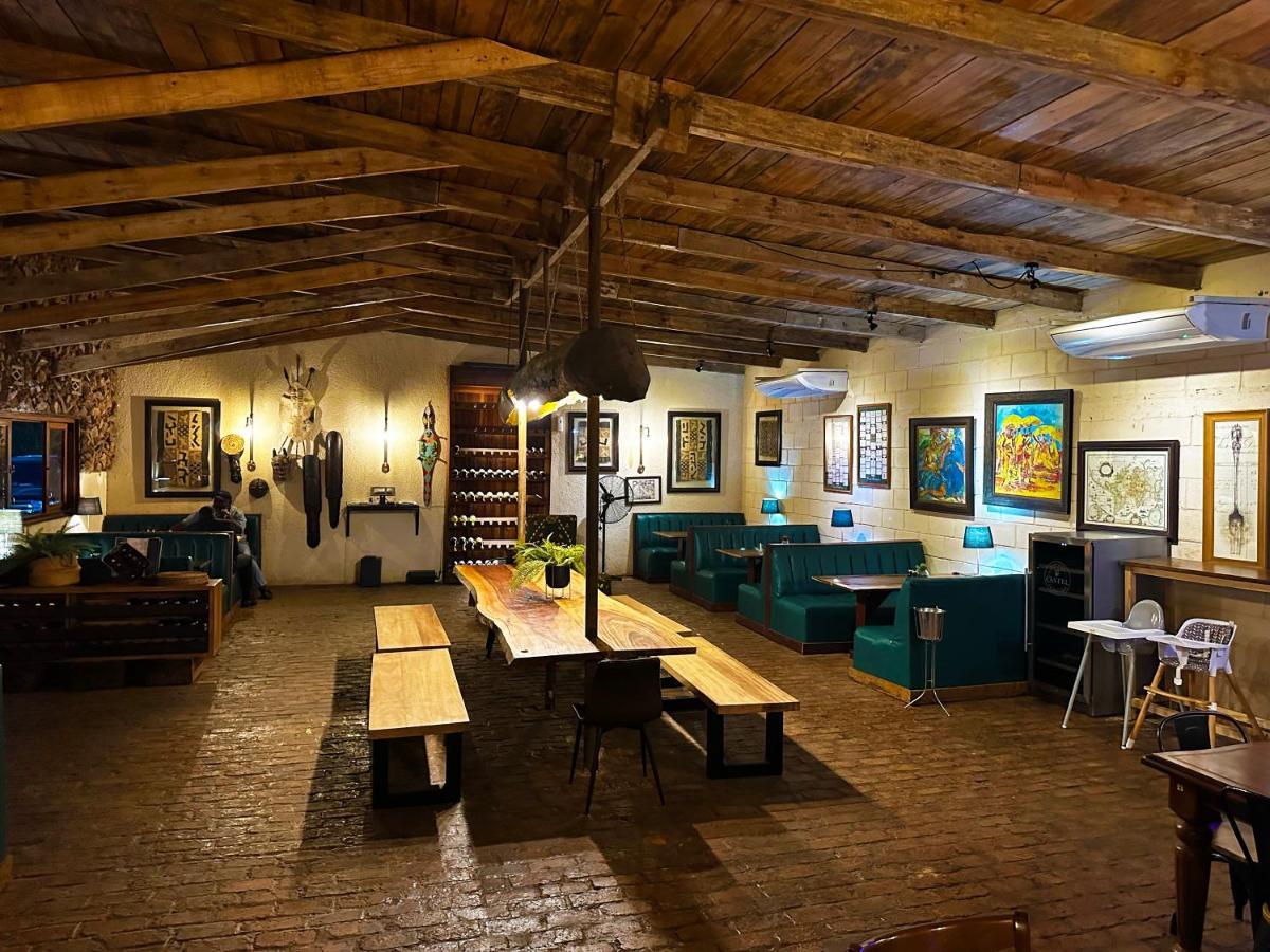 Bougainvilla Boutique Hotel & Restaurant Лубумбаши Екстериор снимка