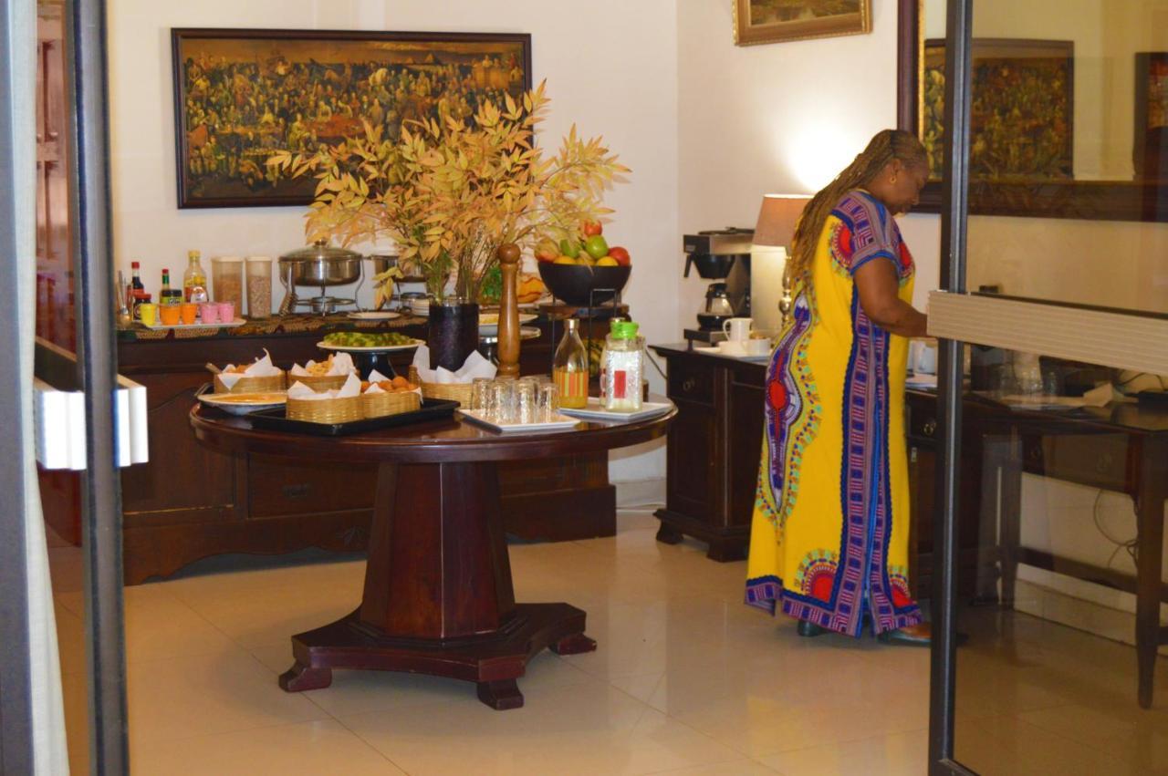 Bougainvilla Boutique Hotel & Restaurant Лубумбаши Екстериор снимка