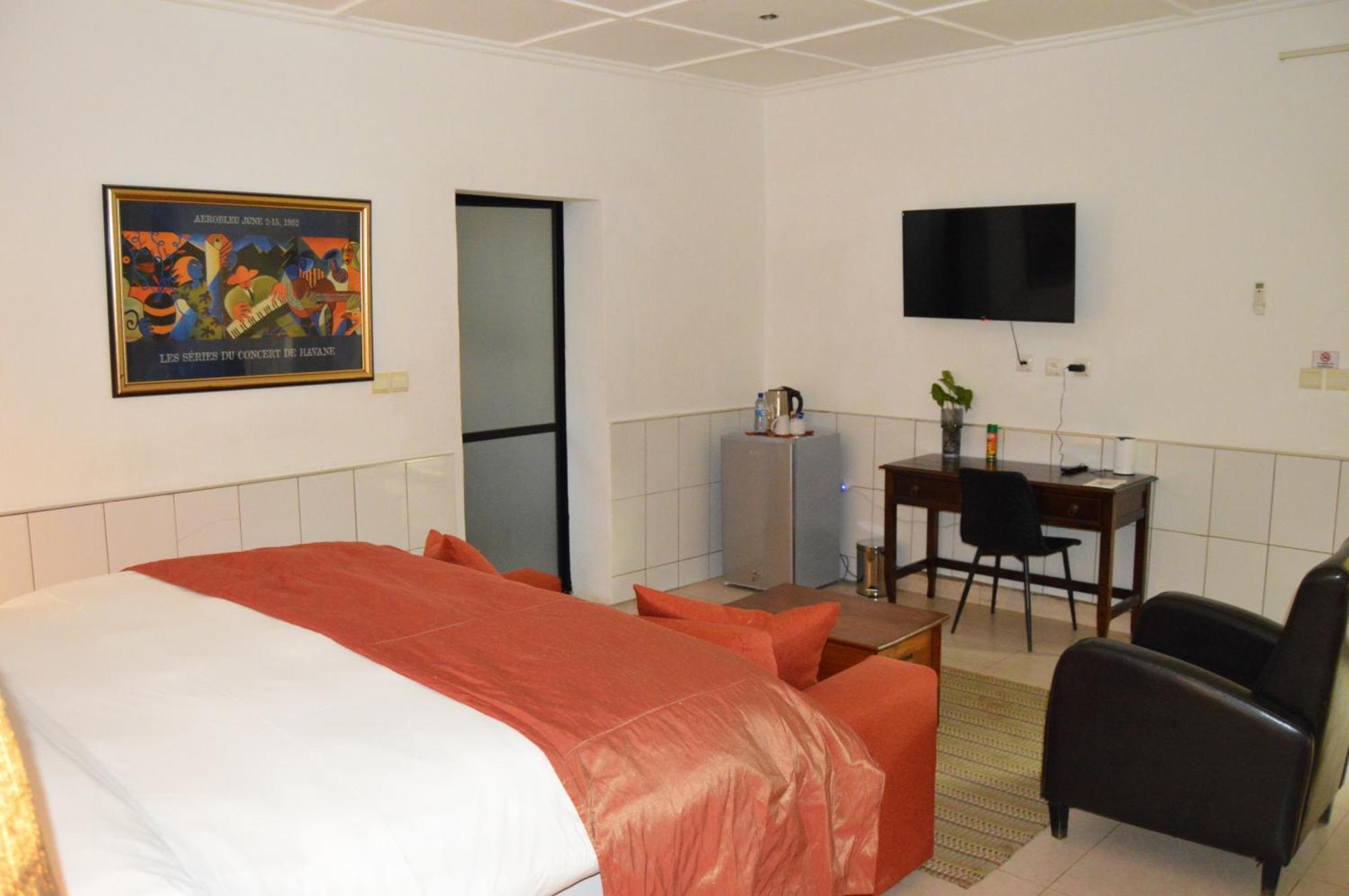 Bougainvilla Boutique Hotel & Restaurant Лубумбаши Екстериор снимка