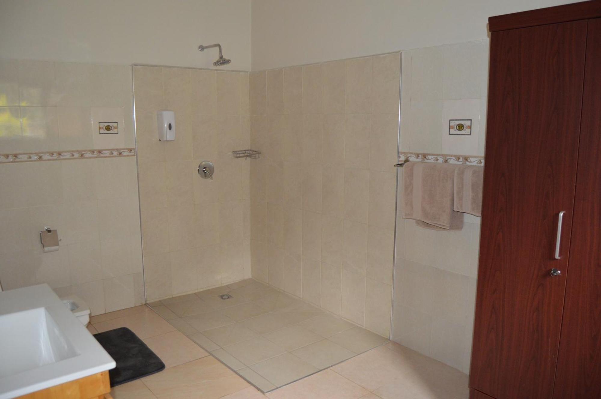 Bougainvilla Boutique Hotel & Restaurant Лубумбаши Екстериор снимка