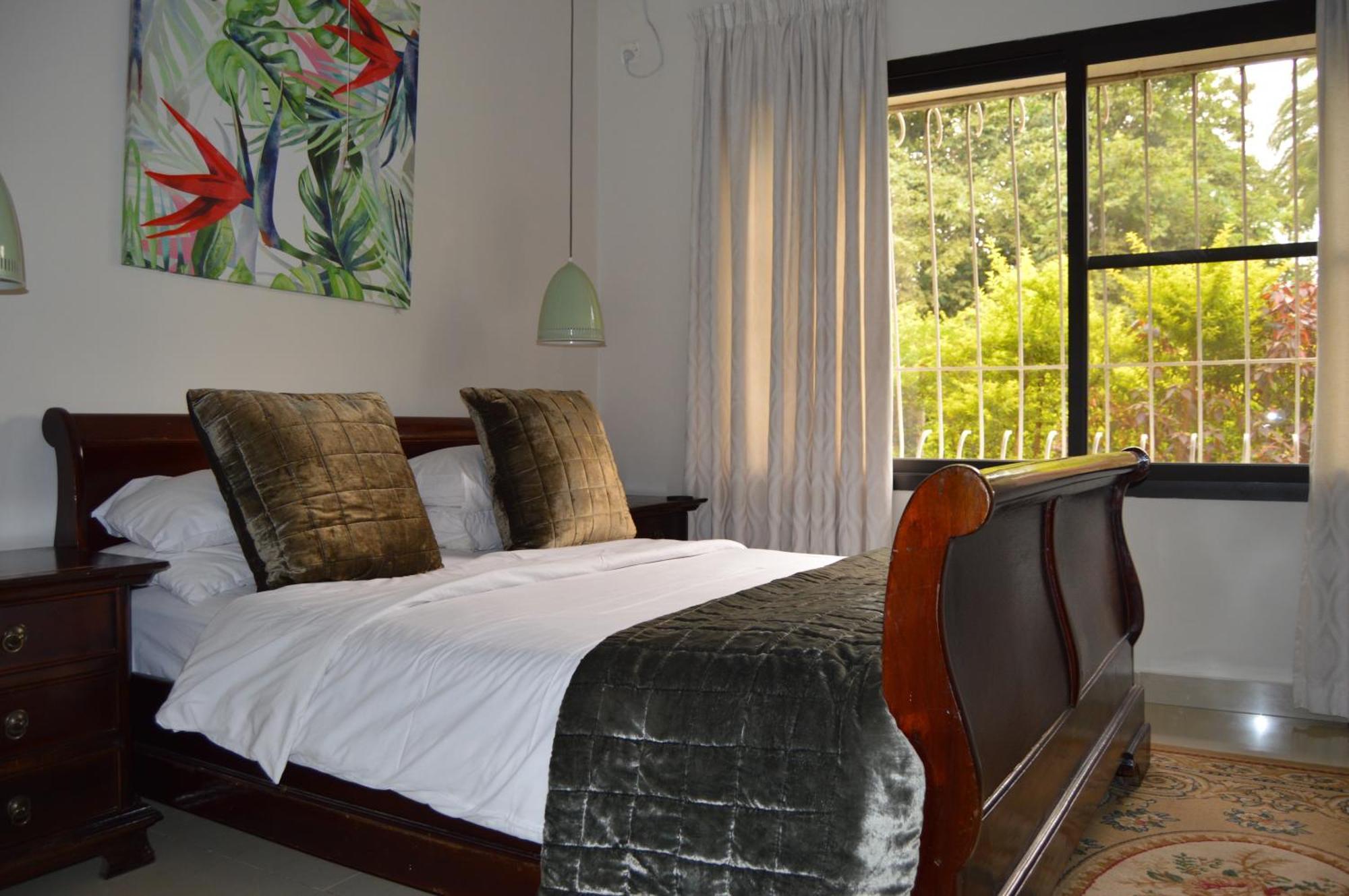 Bougainvilla Boutique Hotel & Restaurant Лубумбаши Екстериор снимка