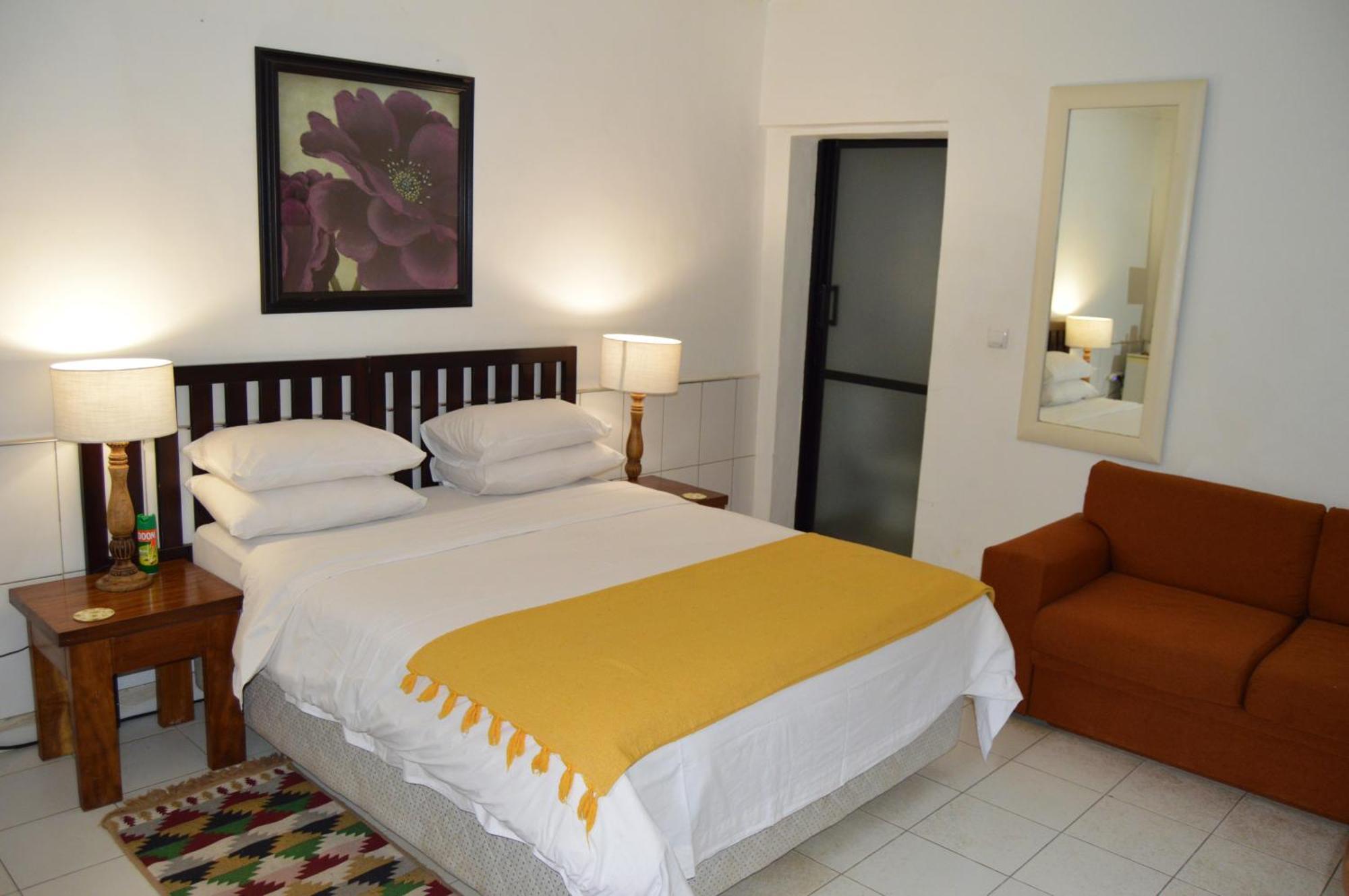 Bougainvilla Boutique Hotel & Restaurant Лубумбаши Екстериор снимка